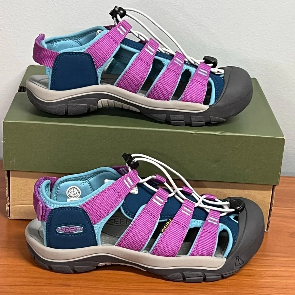 NIB Keen Big Kids' Newport Boundless Pink and Blue Closed Toe Sandals Sz 4